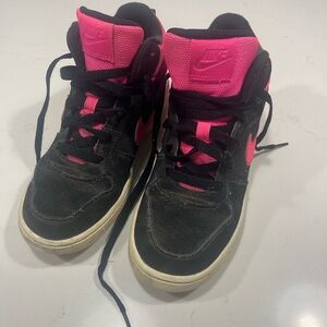 Nike Kids Black and Hot Pink Sneakers